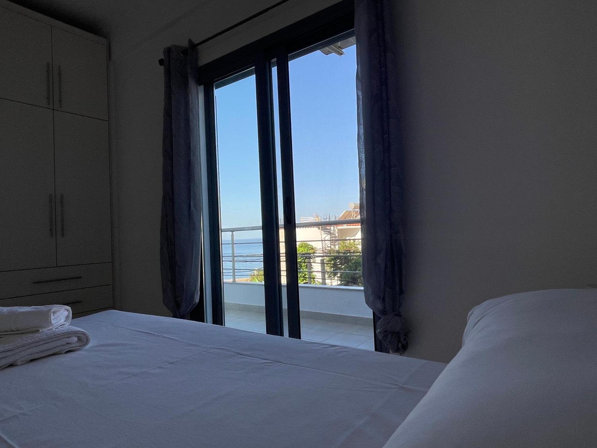 Tasos Rooms Himare Exterior foto