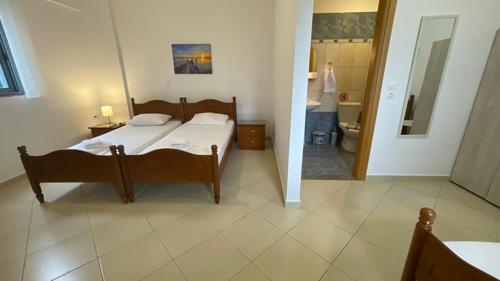 Tasos Rooms Himare Exterior foto