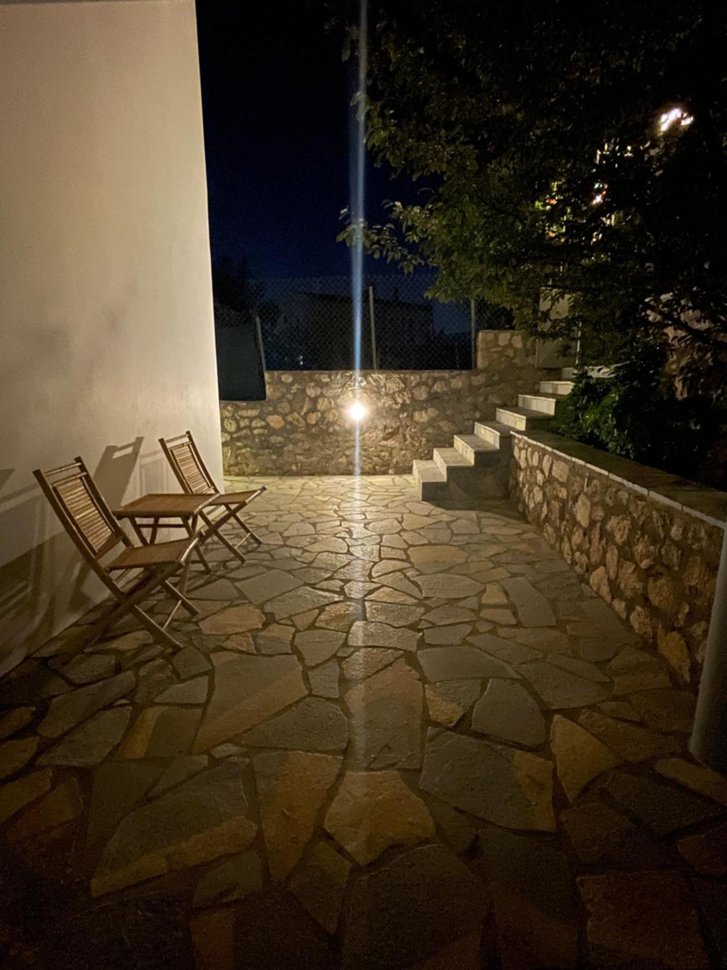 Tasos Rooms Himare Exterior foto